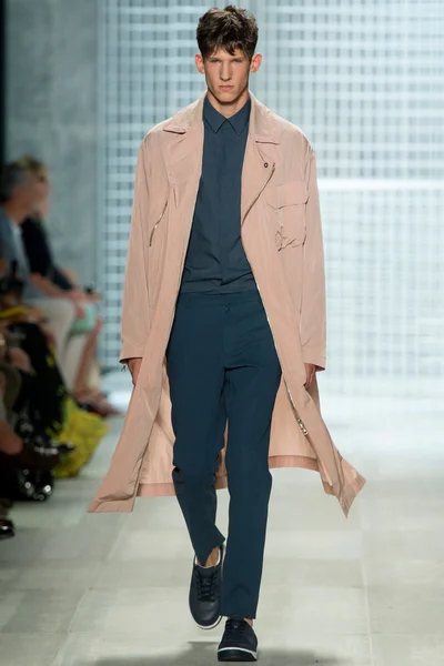 Look 25